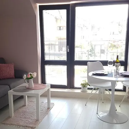 Poli's Casa Blanca Warna
